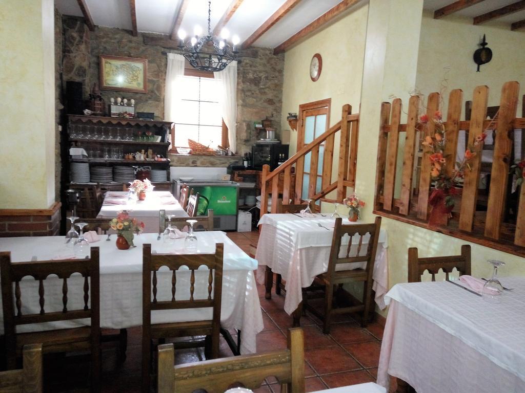 Hotel Rural La Piedra Arija Buitenkant foto