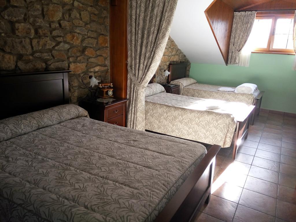 Hotel Rural La Piedra Arija Buitenkant foto