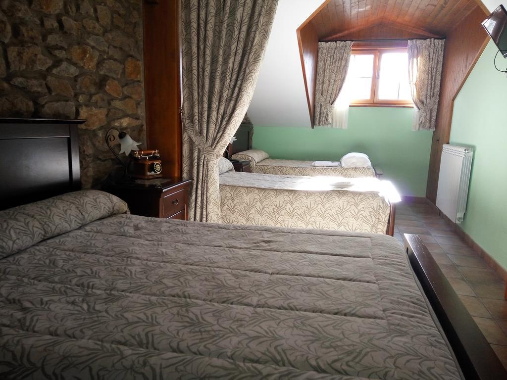 Hotel Rural La Piedra Arija Buitenkant foto